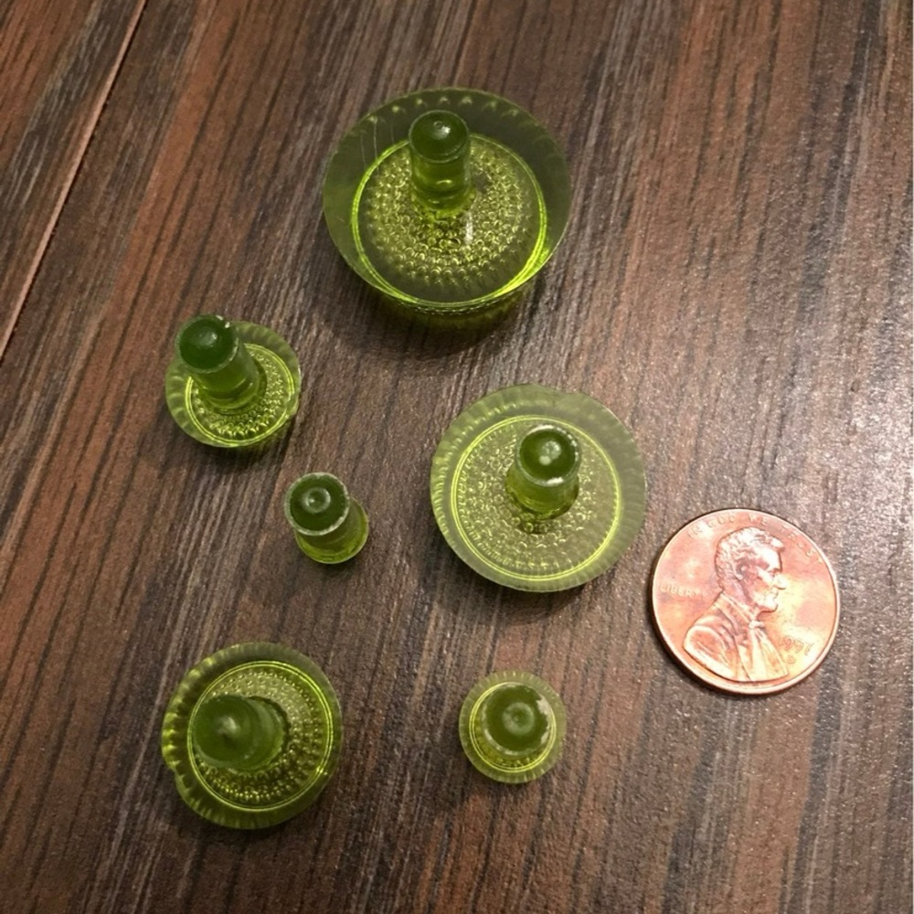 Set of 6 Center Flower Molds for Daisies